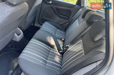 Универсал Ford Focus 2010 в 