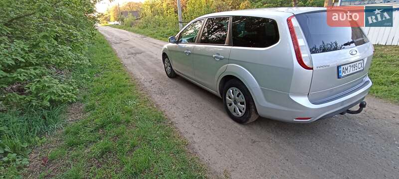 Универсал Ford Focus 2010 в 