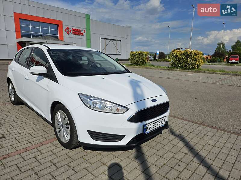 Хэтчбек Ford Focus 2015 в Тячеве