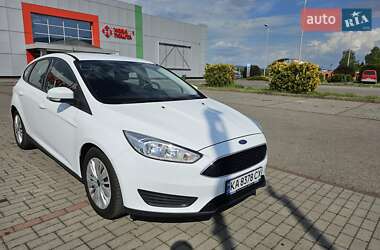 Хэтчбек Ford Focus 2015 в 