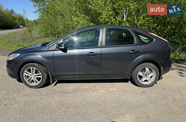 Хетчбек Ford Focus 2010 в 