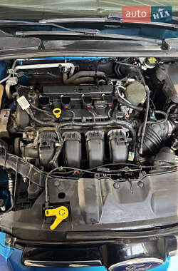 Хэтчбек Ford Focus 2013 в 