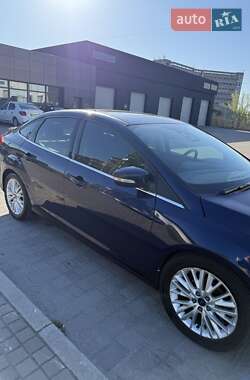 Седан Ford Focus 2015 в 