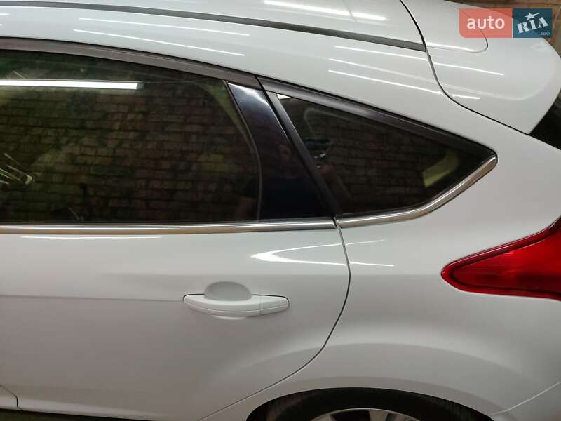 Хетчбек Ford Focus 2013 в Синельниковому