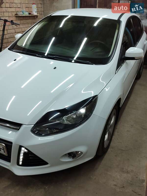 Хетчбек Ford Focus 2013 в Синельниковому
