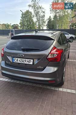 Хэтчбек Ford Focus 2013 в 