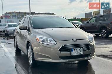 Хэтчбек Ford Focus 2015 в 