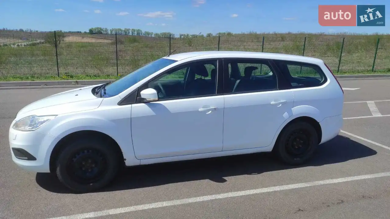 2010 Ford Focus - мініатюра 18