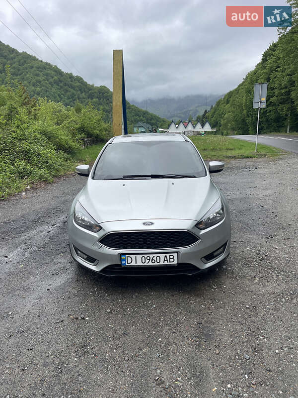 Седан Ford Focus 2017 в Рахове