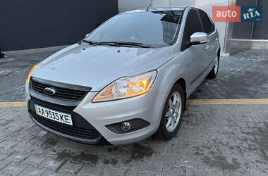Хэтчбек Ford Focus 2010 в 