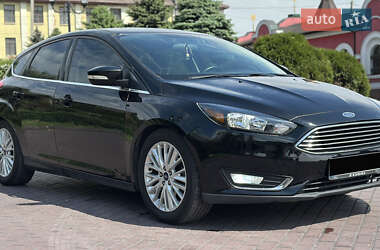 Хетчбек Ford Focus 2015 в 