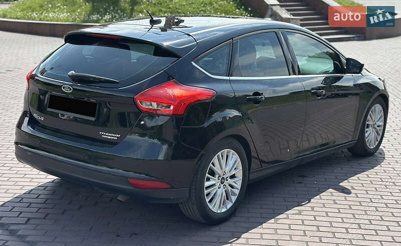 Хэтчбек Ford Focus 2015 в Днепре