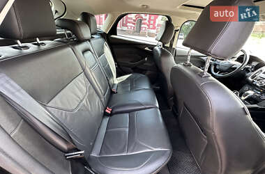 Хетчбек Ford Focus 2015 в 