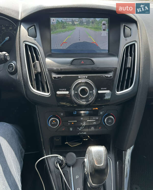 Хэтчбек Ford Focus 2015 в Днепре