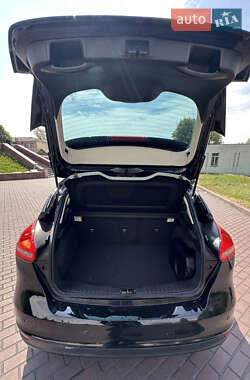 Хетчбек Ford Focus 2015 в 