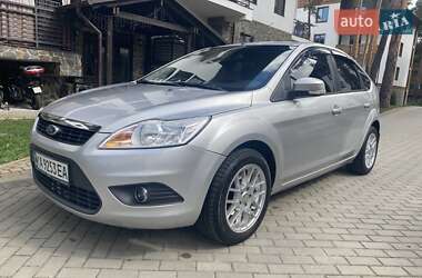 Хэтчбек Ford Focus 2010 в 