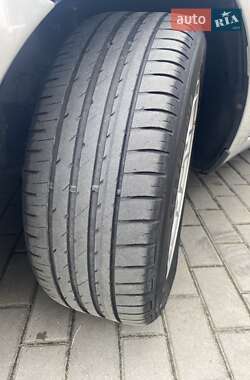 Хэтчбек Ford Focus 2010 в 