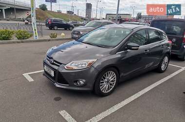 Хэтчбек Ford Focus 2011 в 