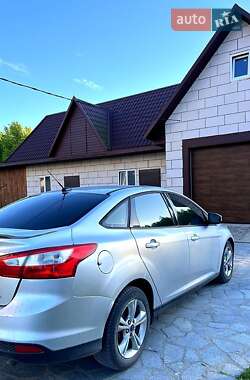 Седан Ford Focus 2012 в 