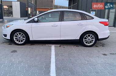 Седан Ford Focus 2015 в 