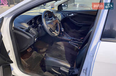 Седан Ford Focus 2015 в 