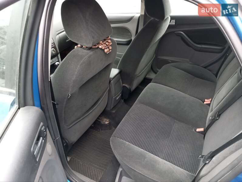 Хэтчбек Ford Focus 2006 в Киеве