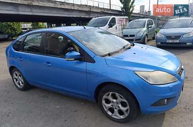 Хэтчбек Ford Focus 2010 в 