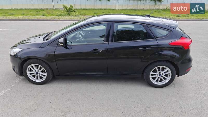 Хэтчбек Ford Focus 2015 в Ровно