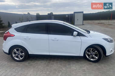 Хэтчбек Ford Focus 2013 в 