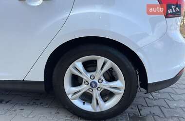 Хэтчбек Ford Focus 2014 в 