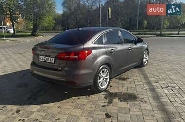 Хэтчбек Ford Focus 2015 в 