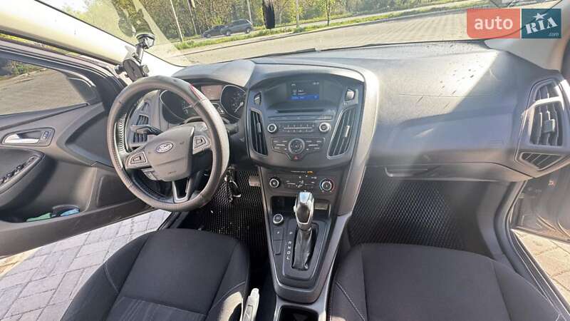 Хэтчбек Ford Focus 2015 в Хмельницком