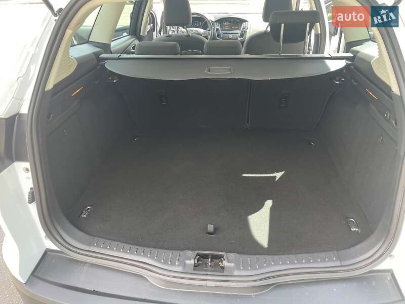 Универсал Ford Focus 2015 в Киеве фото 15 Универсал Ford Focus 2015 в Киеве