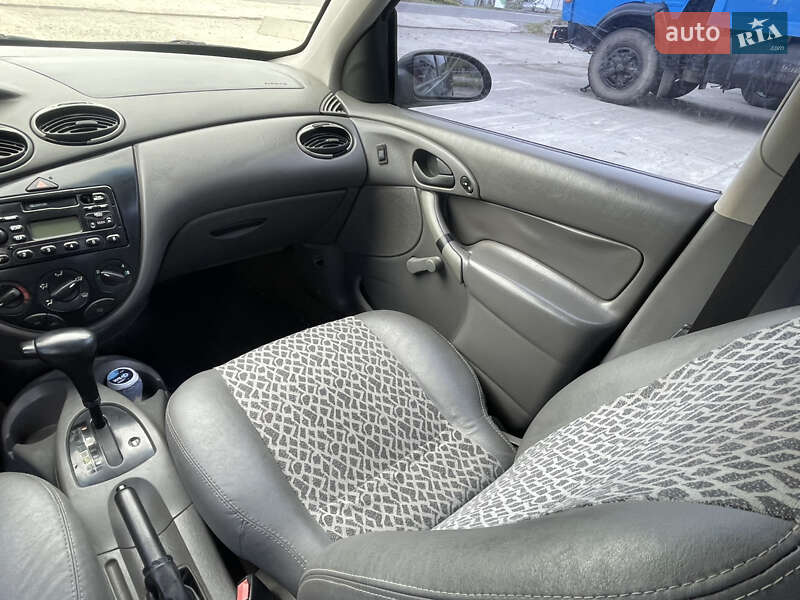 Седан Ford Focus 2000 в Солотвине