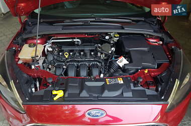 Седан Ford Focus 2016 в 