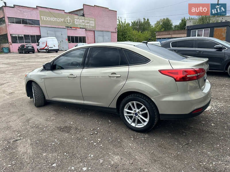 Седан Ford Focus 2015 в Ніжині