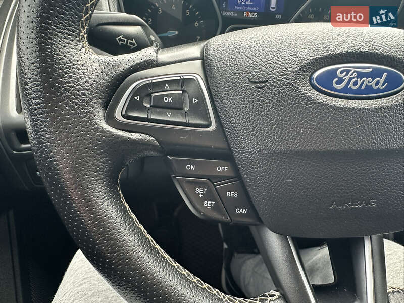 Седан Ford Focus 2015 в Ніжині