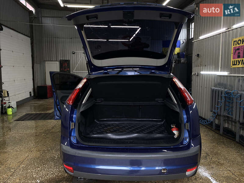 Хэтчбек Ford Focus 2007 в Харькове