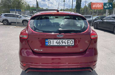 Хэтчбек Ford Focus 2015 в 