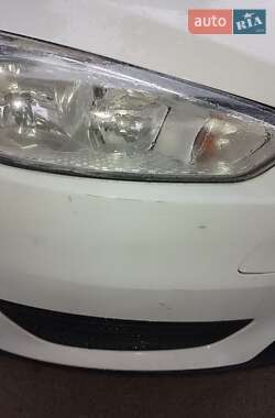 Хетчбек Ford Focus 2015 в 