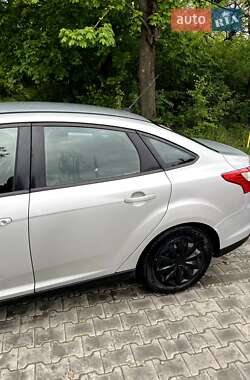 Седан Ford Focus 2013 в 