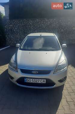 Хэтчбек Ford Focus 2009 в 