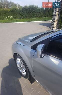 Хэтчбек Ford Focus 2009 в 
