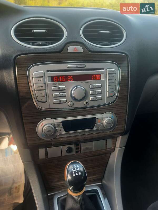 Хэтчбек Ford Focus 2009 в Волочиске