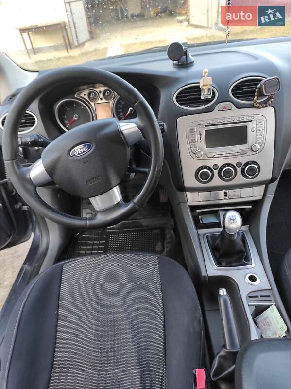 Универсал Ford Focus 2010 в Монастыриске