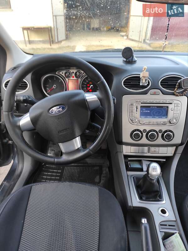 Универсал Ford Focus 2010 в Монастыриске