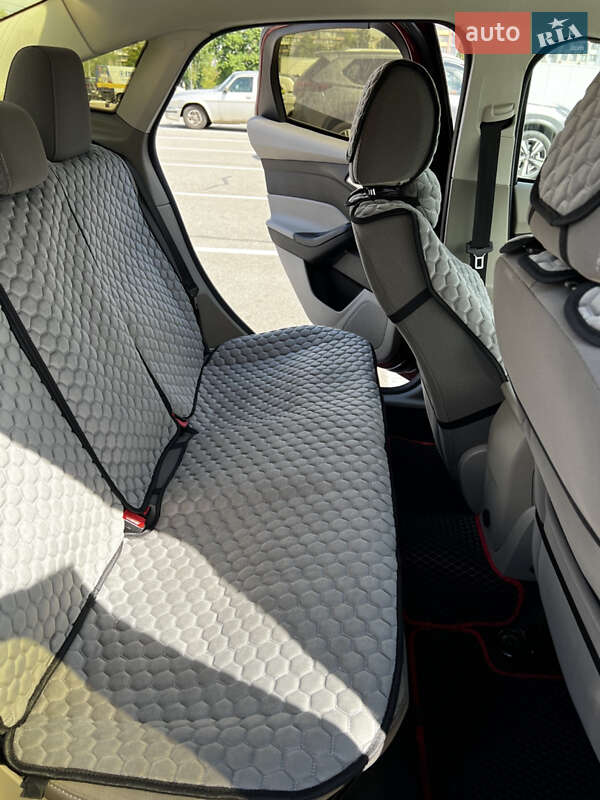 Седан Ford Focus 2014 в Киеве фото 8 Седан Ford Focus 2014 в Киеве