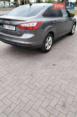 Седан Ford Focus 2014 в 