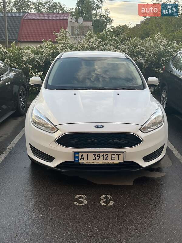 Седан Ford Focus 2016 в 