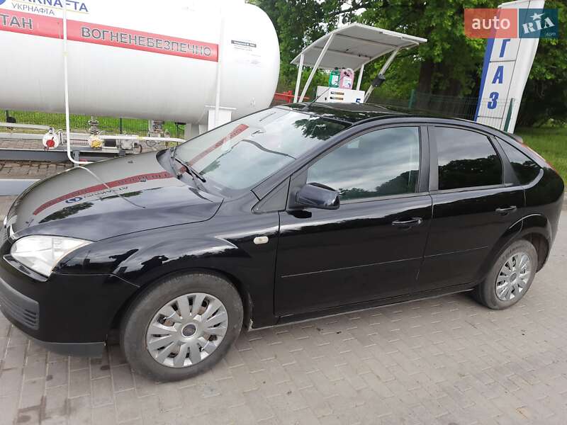 Хэтчбек Ford Focus 2007 в Вашковцах